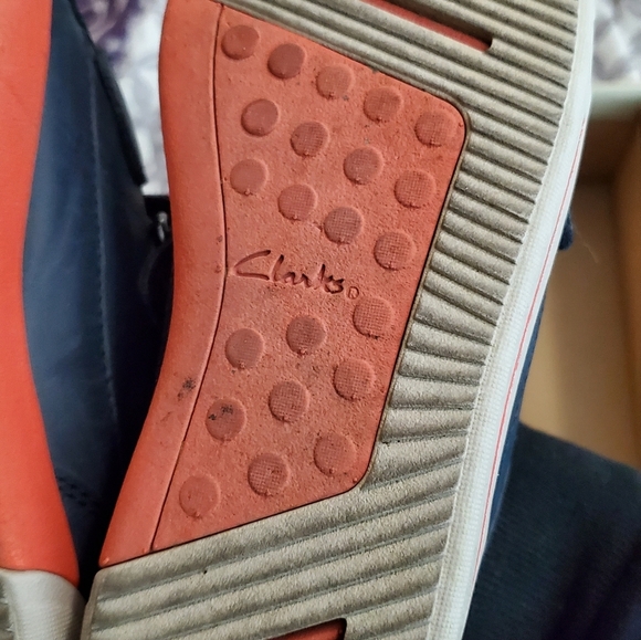 Clark's-EUC-boys shoes - Picture 3 of 5